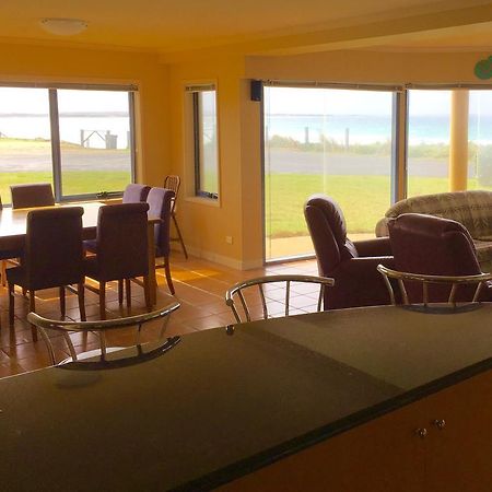 Horizons Beachfront Apartment Port Fairy Kültér fotó